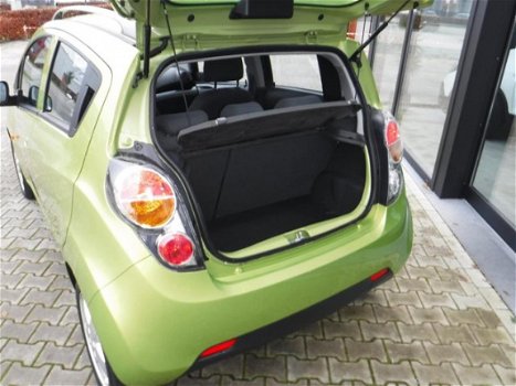 Chevrolet Spark - 1.0 16V LE Streetwise airco, 2e eigenaar keurig onderhouden - 1