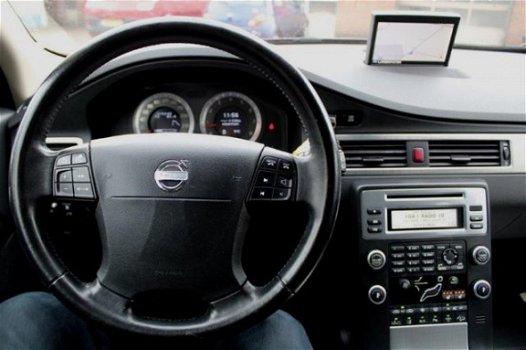 Volvo XC70 - 3.2 238pk AWD automaat Momentum navi/leer/xenon/trekhaak - 1