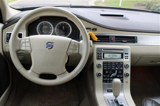 Volvo XC70 - 3.2 238pk AWD Automaat Summum ECC/adap cruise/leer/navi - 1