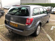 Opel Astra Wagon - 1.6 Business Navigatie climate controle cruise controle lm-velgen trekhaak electr
