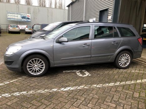 Opel Astra Wagon - 1.6 Business Navigatie climate controle cruise controle lm-velgen trekhaak electr - 1