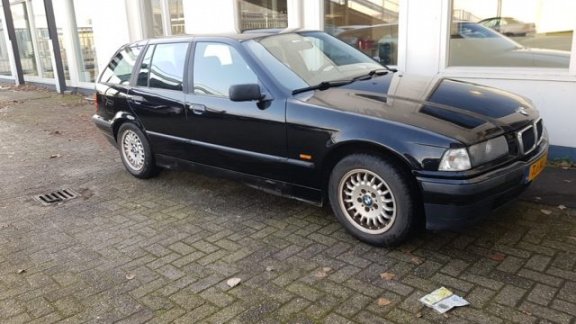 BMW 3-serie Touring - GERESERVEERD - 1