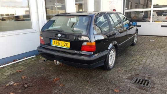 BMW 3-serie Touring - GERESERVEERD - 1