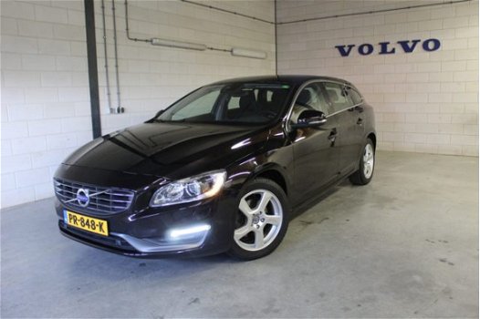 Volvo V60 - 2.0 D3 MOMENTUM AUTOMAAT 5 CIL. BUSINESS LINE WINTER LINE FAMILY LINE - 1