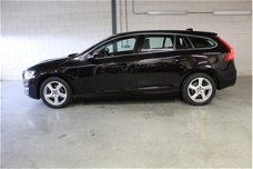 Volvo V60 - 2.0 D3 MOMENTUM AUTOMAAT 5 CIL. BUSINESS LINE WINTER LINE FAMILY LINE