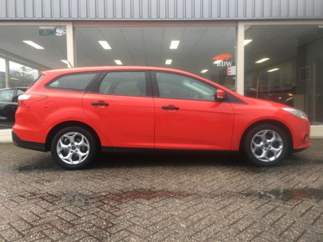 Ford Focus Wagon - 1.0 EcoBoost Trend 74625 km orgineel boekjes aanwezig - 1