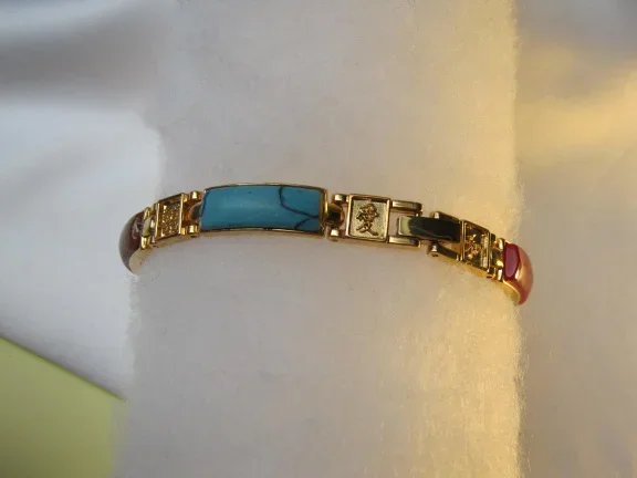 Armband goudkleurig met edelsteen inleg en Azie tekens 19.3 cm. - Afbeelding 4