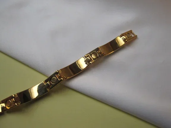 Armband goudkleurig met edelsteen inleg en Azie tekens 19.3 cm. - Afbeelding 5