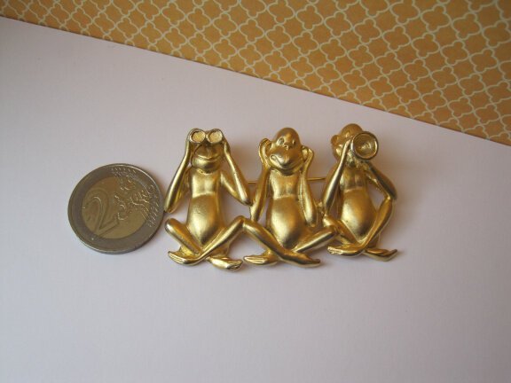 Broche AJC goudkleurige horen zien en zwijgen aapjes 6.1x3.8 cm - Afbeelding 2