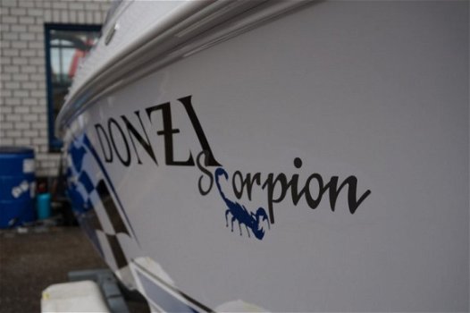 Donzi 22 ZX Scorpion Mercruiser Racing 377 V8 (Fountain Cigarette Baja Classic) - 5