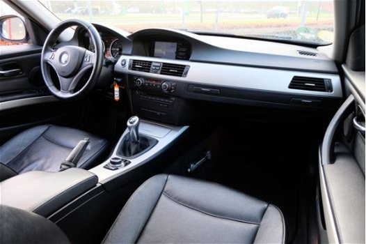 BMW 3-serie Touring - 320d Efficient Dynamics Edition Luxury Line Xenon/Leder/LMV/Navi - 1