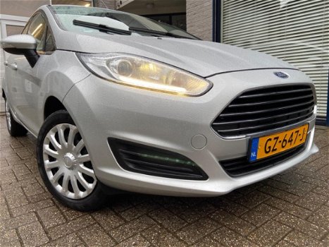 Ford Fiesta - 1.0 Style 55Dkm/NL.Auto/Navi/Airco/1Ste Eigenaar - 1