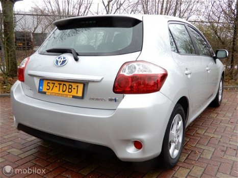 Toyota Auris - 1.8 Full Hybrid Business LED/NAVIGATIE/CRUISE CONTROL/ETC - 1