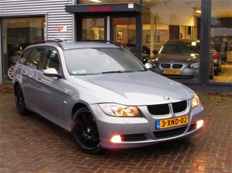 BMW 3-serie Touring - 318i Automaat Xenon Airco/Ecc Bj2006 - 1