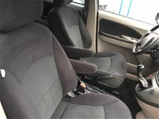 Mitsubishi Grandis - 2.4-16V Intense