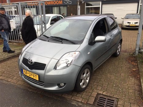 Toyota Yaris - 1.3 VVTi Luna - 1