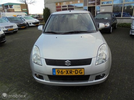 Suzuki Swift - 1.5 Exclusive - MOOIE AUTO - APK t/m 4-12-2020 - 1