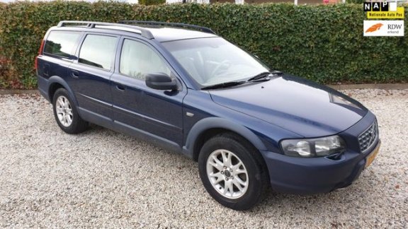 Volvo XC70 - 2.4 D5 Comfort Line Automaat/Leer/7pers. Youngtimer - 1