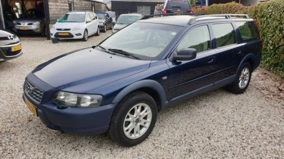 Volvo XC70 - 2.4 D5 Comfort Line Automaat/Leer/7pers. Youngtimer - 1