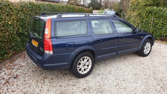 Volvo XC70 - 2.4 D5 Comfort Line Automaat/Leer/7pers. Youngtimer - 1