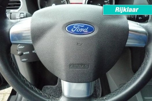 Ford Focus Wagon - 1.6 Half Leder, Trekhaak, 1e Eigenaar 85 Kw - 1