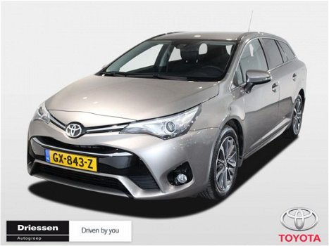 Toyota Avensis Touring Sports - 1.8 VVT-i Lease Pro (Navigatie - Trekhaak - Climate control.) - 1