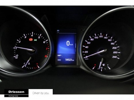 Toyota Avensis Touring Sports - 1.8 VVT-i Lease Pro (Navigatie - Trekhaak - Climate control.) - 1