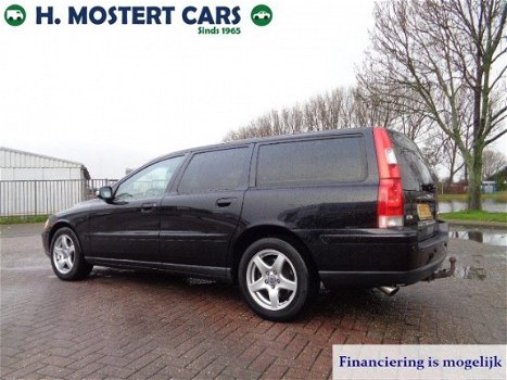 Volvo V70 - 2.4 D5 Edition II * DEALER ONDERHOUDEN * FULL OPTIONS * LEDER * APK * MEENEEM PRIJSJE - 1