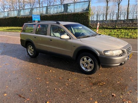 Volvo V70 Cross Country - 2.4 T Geartr. Comf. / Youngtimer / Automaat / Leer / Navi - 1