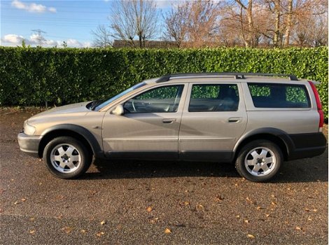 Volvo V70 Cross Country - 2.4 T Geartr. Comf. / Youngtimer / Automaat / Leer / Navi - 1