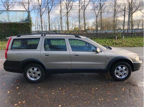 Volvo V70 Cross Country - 2.4 T Geartr. Comf. / Youngtimer / Automaat / Leer / Navi - 1