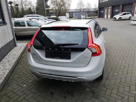 Volvo V60 - 2.0T Momentum Navi / Stoelverw / Xenon 2011 140.000km - 1