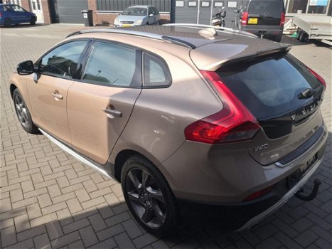 Volvo V40 Cross Country - 2.0 D4 Summum 180pk Schuifdak/Leer/Navi m.2014 - 1