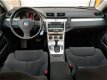 Volkswagen Passat - 1.8 TFSI Comf. AUTOMAAT / Navi / Clima PDC / Keurige auto - 1 - Thumbnail