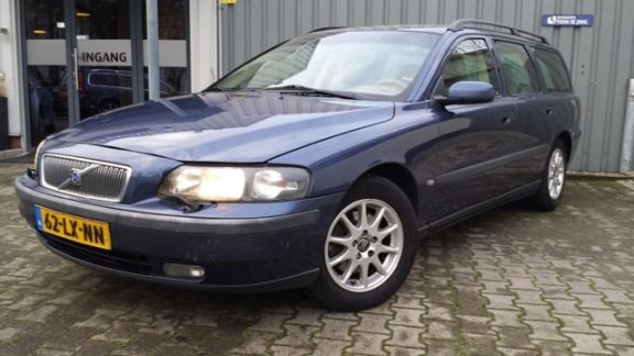 Volvo V70 - 2.4 170PK - 1