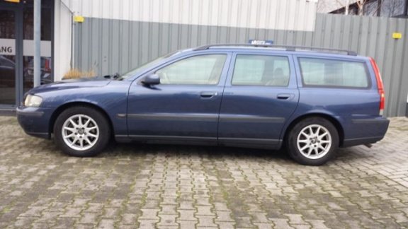 Volvo V70 - 2.4 170PK - 1