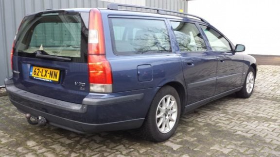 Volvo V70 - 2.4 170PK - 1