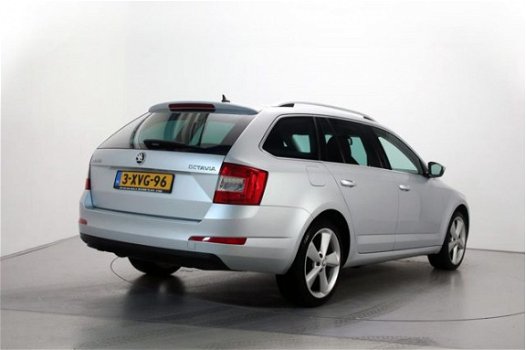 Skoda Octavia Combi - 1.4 TSI 140pk Ambition Business DSG Navigatie Sportstuur Navigatie Sportstoele - 1