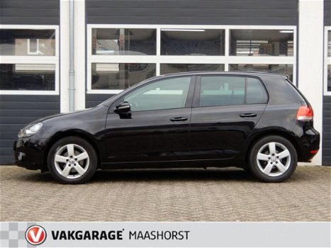 Volkswagen Golf - 1.6 TDI Highline / parkeersensoren / airco / cruise control - 1