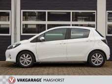 Toyota Yaris - 1.5 Full Hybrid Aspiration / achteruitrijcamera / automaat / navigatie / cruise contr