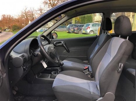 Opel Corsa - 1.2i-16V Onyx stuurbekrachtiging NAP Nette auto Goed onderhouden - 1