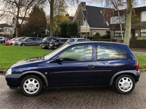 Opel Corsa - 1.2i-16V Onyx stuurbekrachtiging NAP Nette auto Goed onderhouden - 1