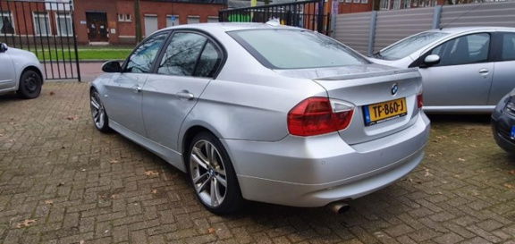 BMW 3-serie - 320i High Executive 3-serie 320i High Executive 6 BAK / NAVI / Nieuw APK - 1