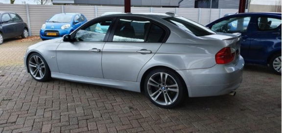 BMW 3-serie - 320i High Executive 3-serie 320i High Executive 6 BAK / NAVI / Nieuw APK - 1