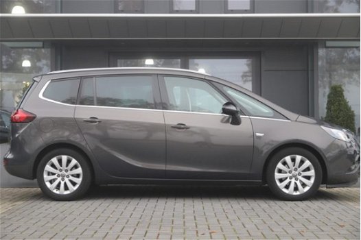 Opel Zafira Tourer - 1.4T Cosmo 7-sits 140pk | Navigatie | Cruise Control | PDC v/a | Achteruitrijca - 1