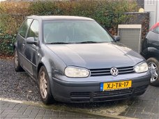 Volkswagen Golf - 2.3 V5 Highline