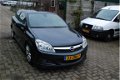 Opel Astra GTC - 1.8 Sport Half lederen bekleding Nieuwe APK bij aflevering - 1 - Thumbnail