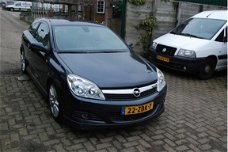 Opel Astra GTC - 1.8 Sport Half lederen bekleding Nieuwe APK bij aflevering