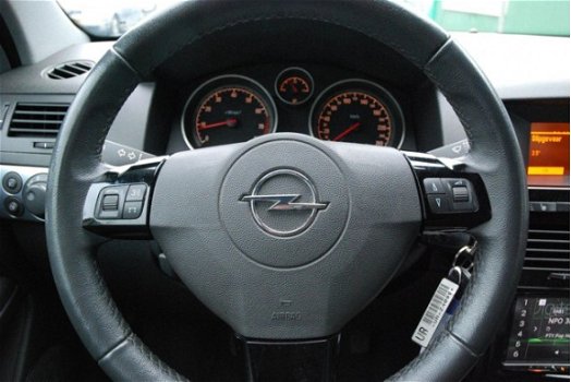Opel Astra GTC - 1.8 Sport Half lederen bekleding Nieuwe APK bij aflevering - 1