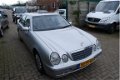 Mercedes-Benz E-klasse - 320 CDI Avantgarde Auto rijdt perfect, gaat nog 10 jaar mee - 1 - Thumbnail